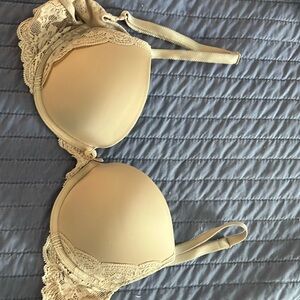 Victoria’s Secret bra